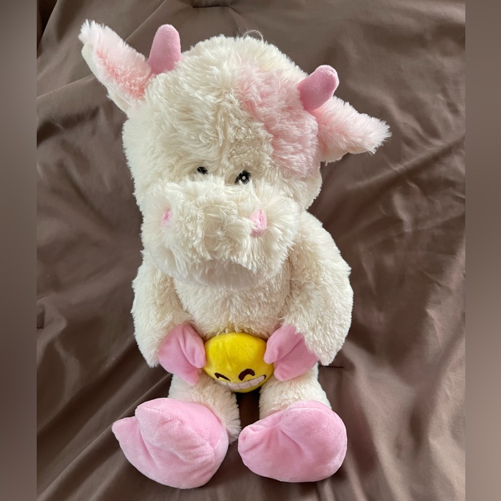 Kellytoy 21 inch Stuffed Cow Pink Cream Holding Emoji Soft Fluffy Plush Toy